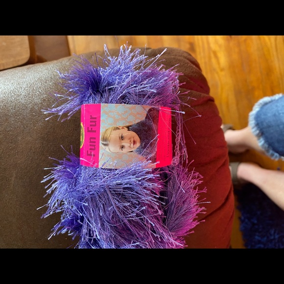 Fun Fur yarn for crocheting 15 rolls - Picture 3 of 7